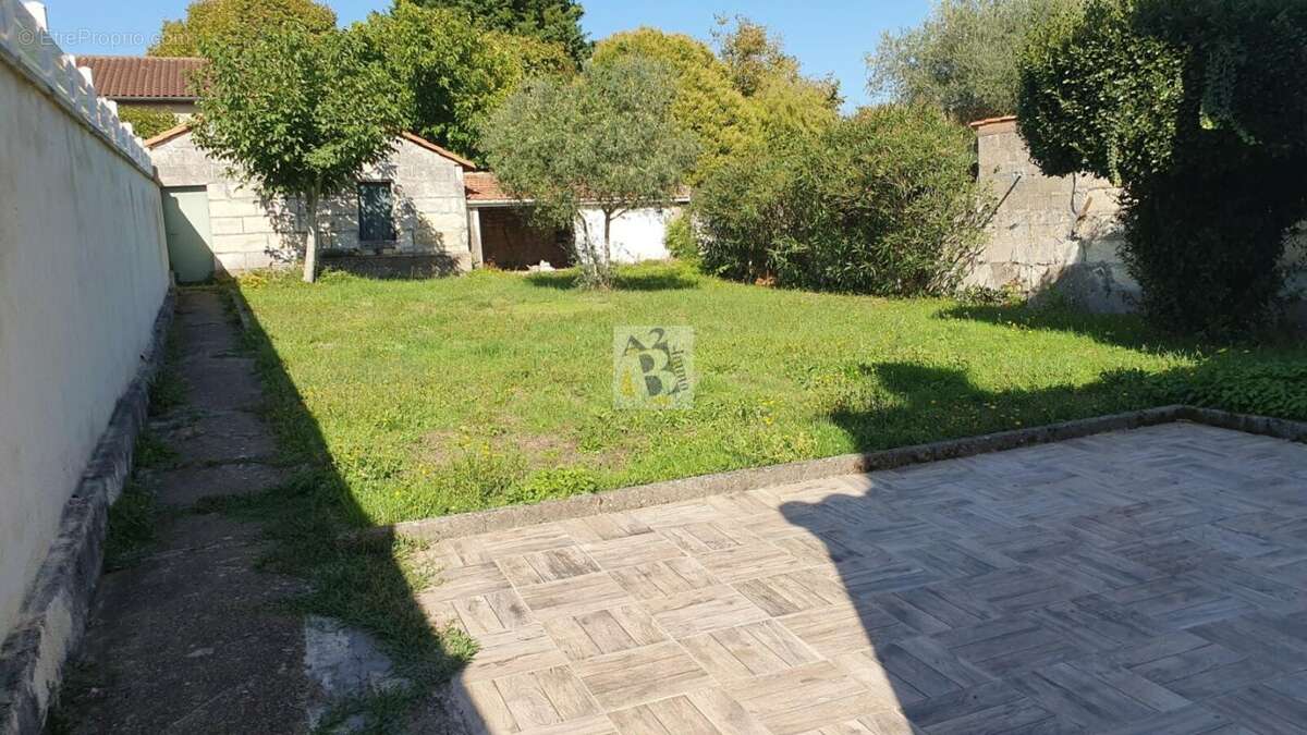 Soyaux, maison ancienne 3 ch, jardin - photo 4