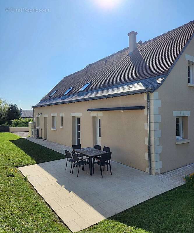 Maison à AZAY-LE-RIDEAU