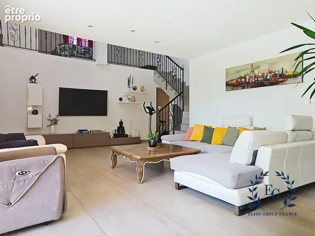 Maison 6 pièces 195 m² à vendre à Saint-Maximin-La-Sainte-Baume (83470) - photo 7