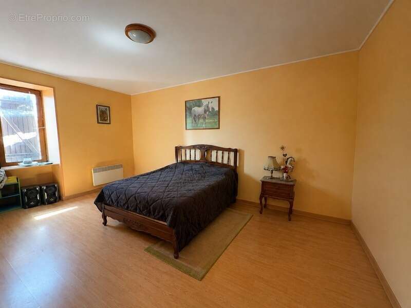 VAUCONCOURT NERVEZAIN (70) -  Propriété à vendre 6 pièces - 4 chambres - photo 4