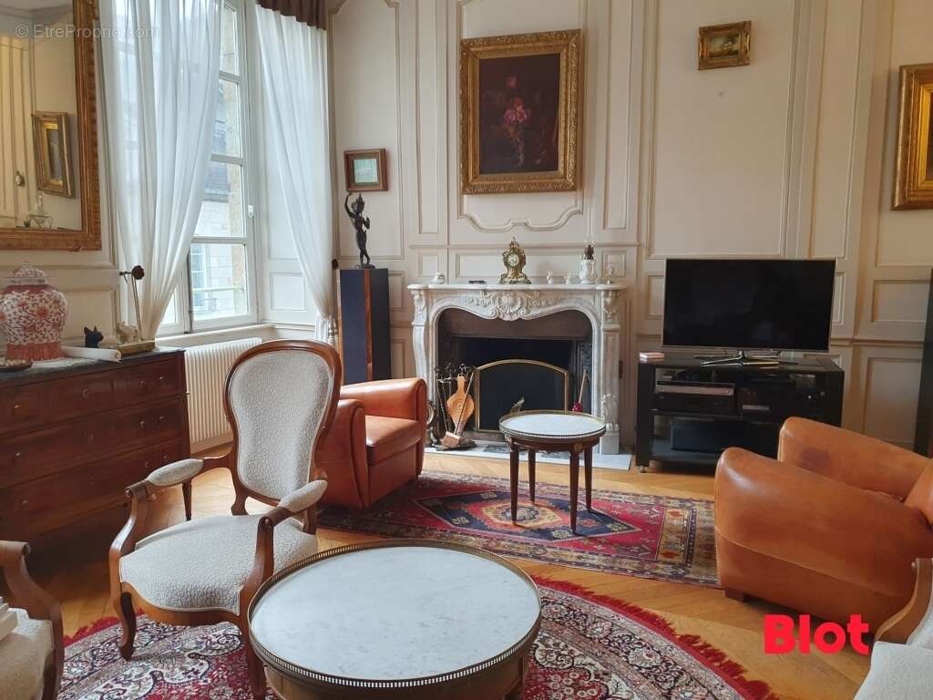 Appartement à FOUGERES