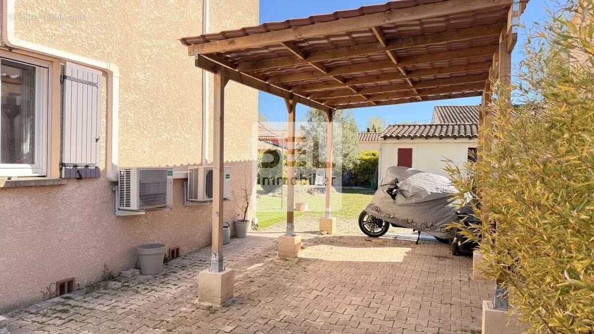 Maison à VEDENE