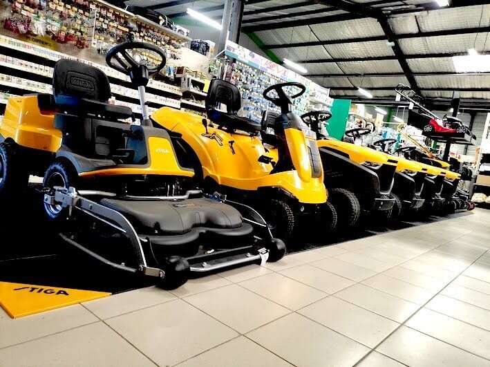 Autre à SAINT-AMAND-MONTROND