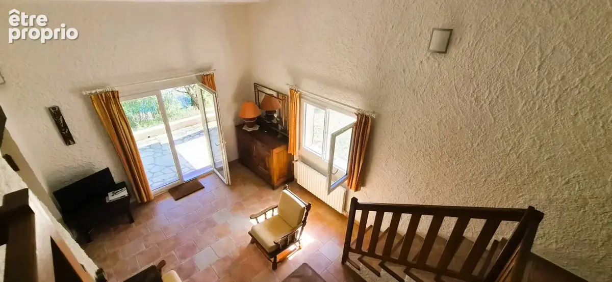 Villa sur 2190m² à Figanières. - photo 11