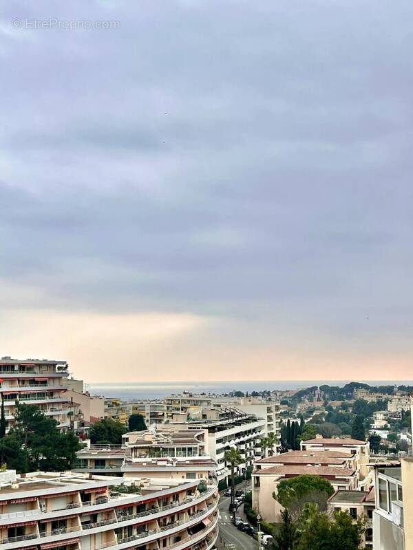 Appartement à LE CANNET