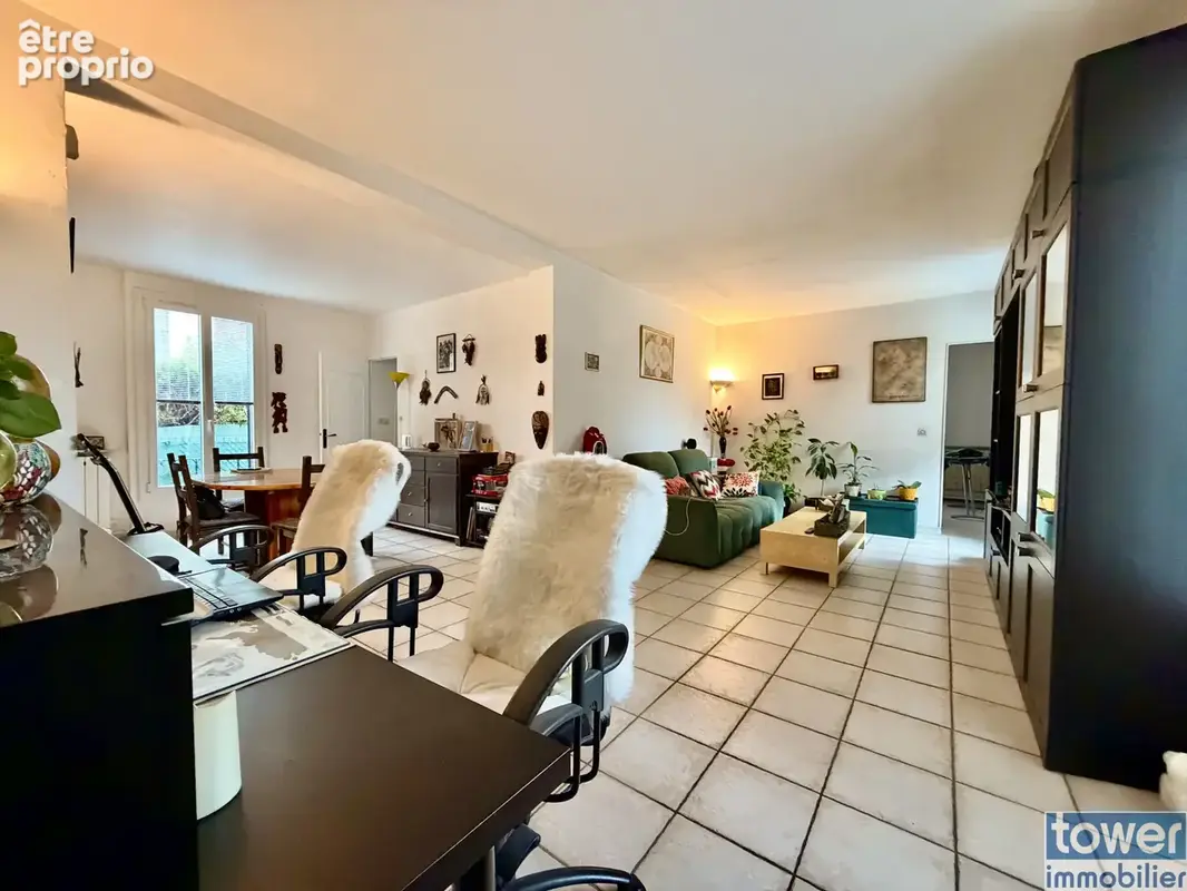 Maison de plain-pied 3 chambres   Drancy, quartier Village Parisien - photo 2