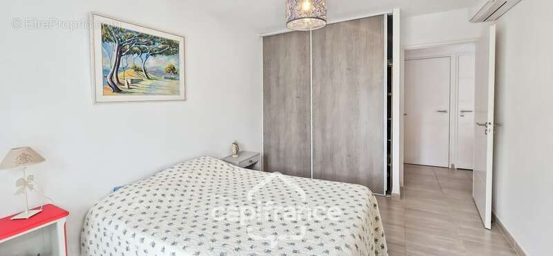 Appartement à SAINT-CYR-SUR-MER
