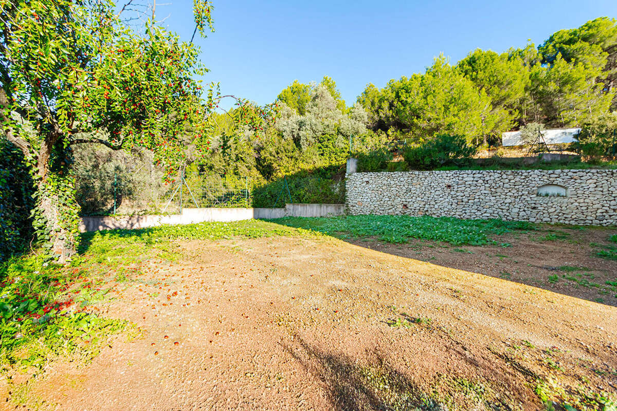 Maison à VENTABREN