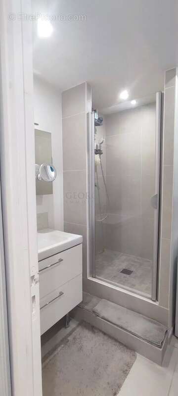 Appartement à SARTROUVILLE