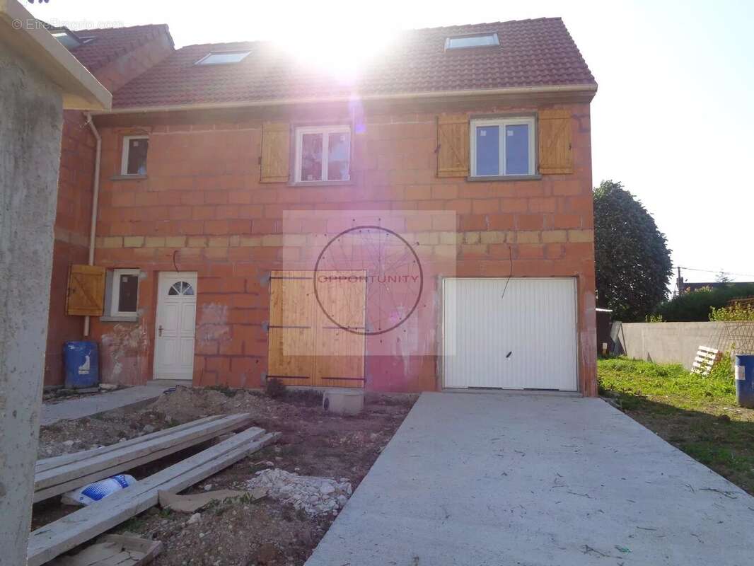 Maison à LA FERTE-GAUCHER