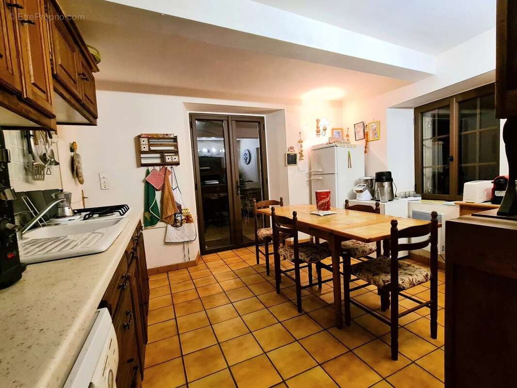 Maison à LA ROQUE-GAGEAC