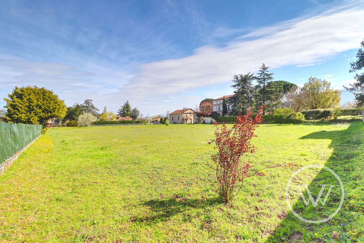 Terrain à MONTMEYRAN