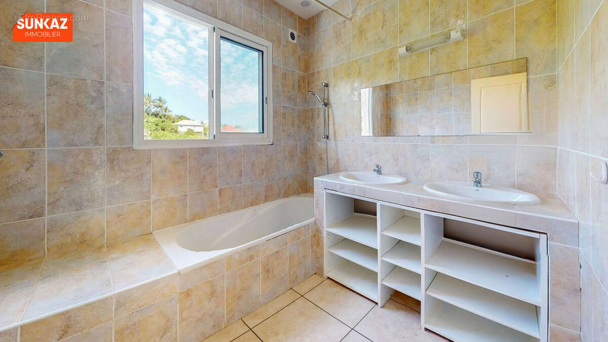 Maison à L'ETANG-SALE