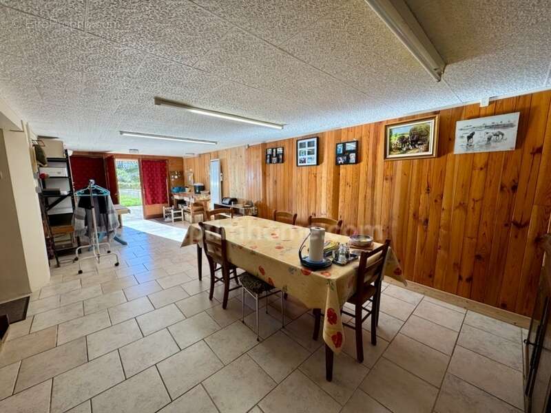 Maison à SAINT-GEORGES-LES-LANDES