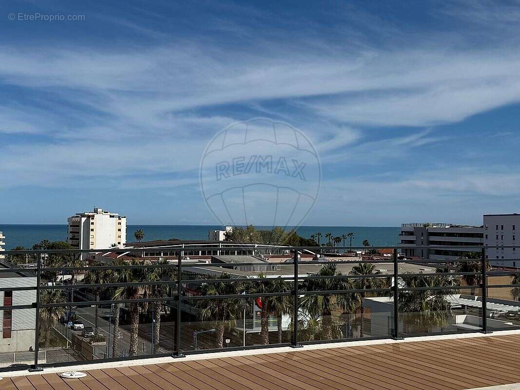 Appartement à VILLENEUVE-LOUBET