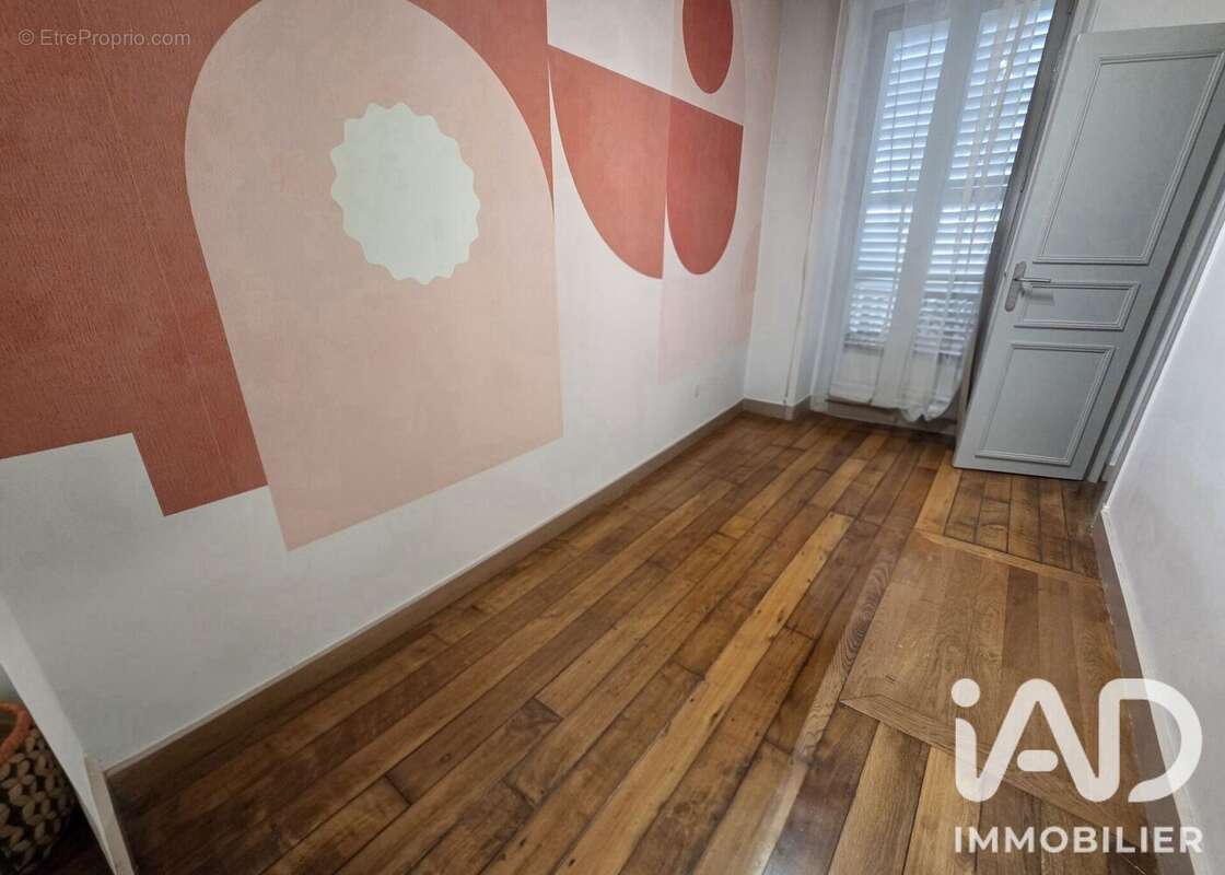 Commerce 42 m² à Paris-17e  - photo 3