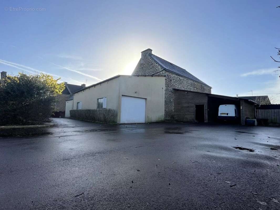Maison à LA VICOMTE-SUR-RANCE