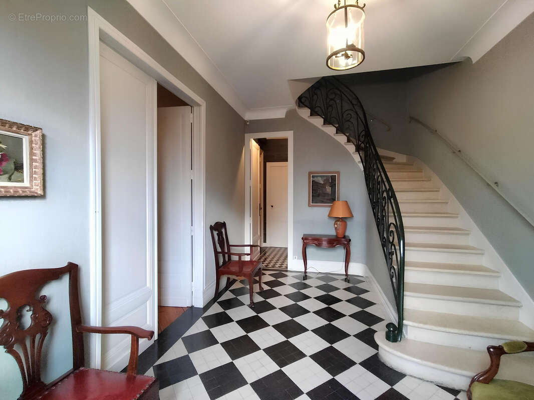 BORDEAUX CAUDÉRAN  Maison en pierre aux Volumes Généreux - photo 8