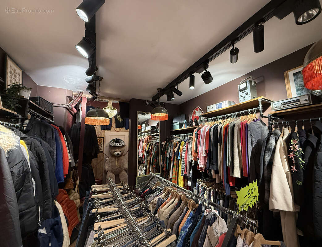 Commerce à PARIS-11E