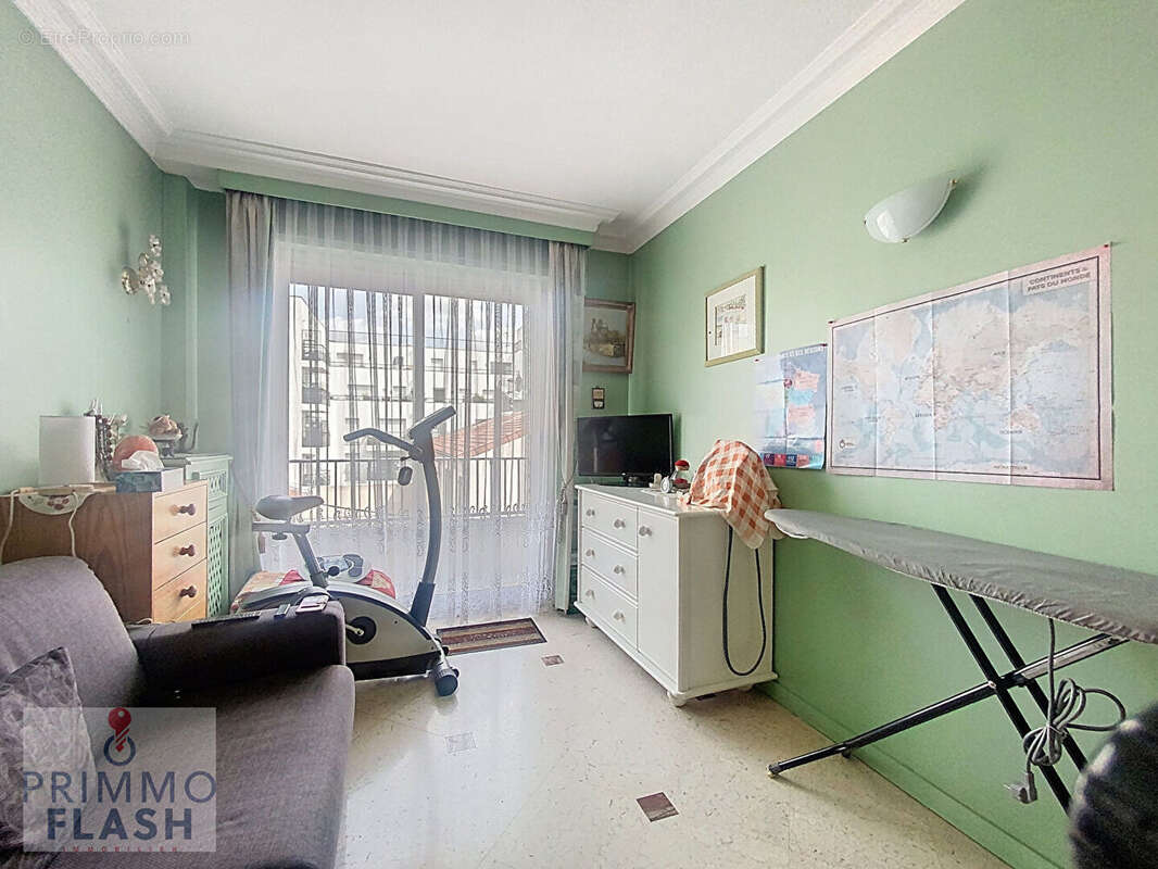 Appartement à AUBERVILLIERS