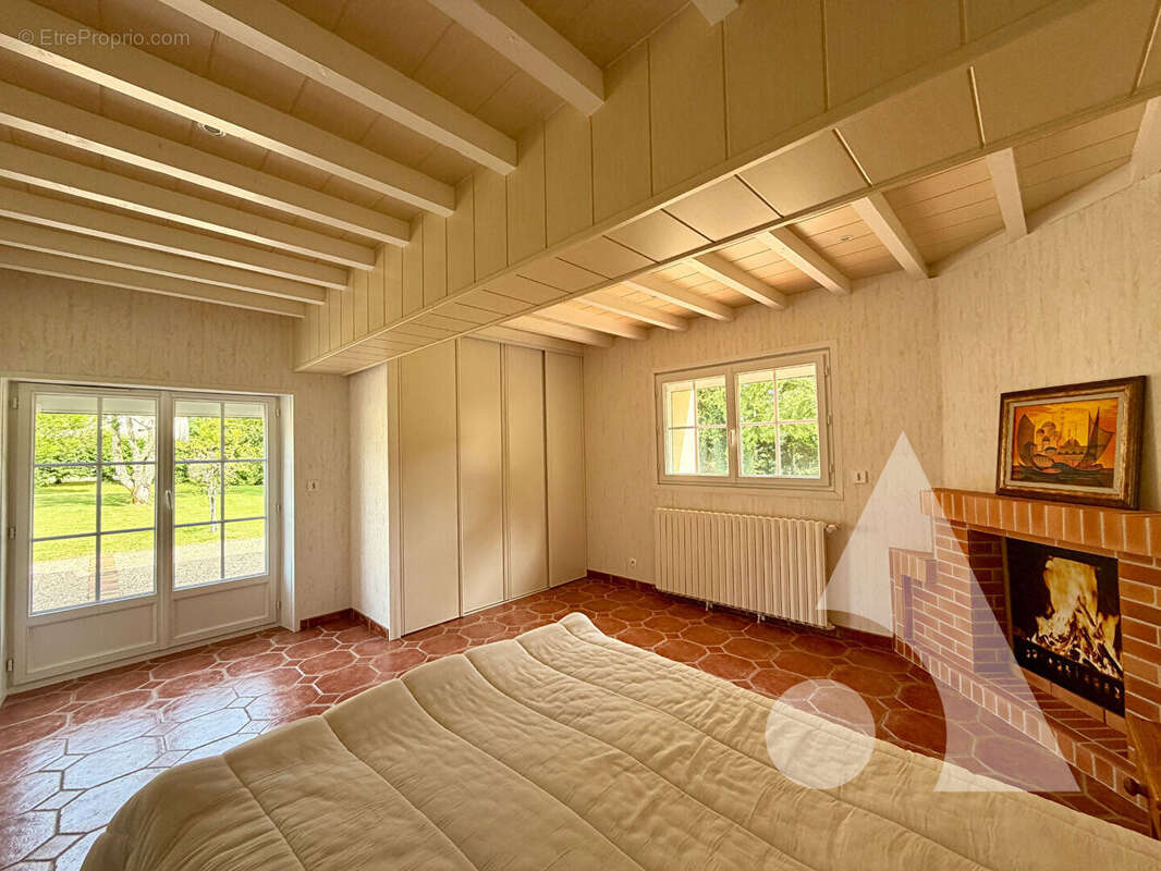 Belle Longère Forêt Chenu 7 pièce(s) 152 m2 3 chambres 1 bureau - photo 11