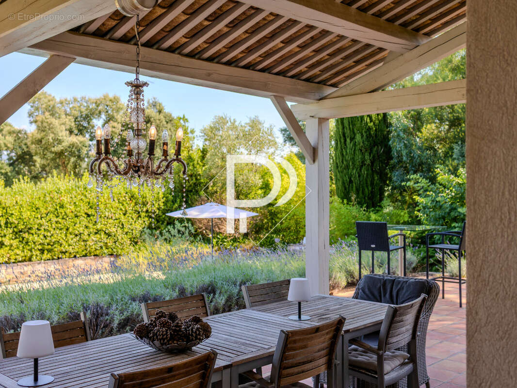 Maison à PLAN-DE-LA-TOUR