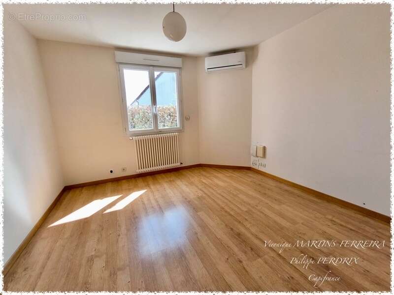 Maison spacieuse avec piscine intérieure et très belles prestations - photo 13