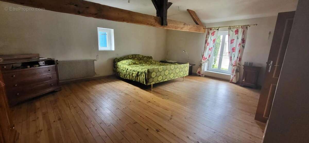 Maison à RAZAC-DE-SAUSSIGNAC