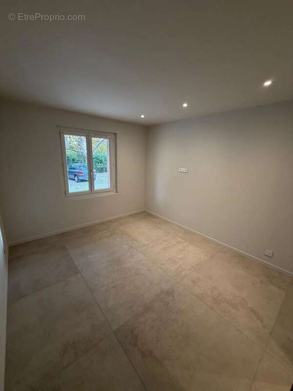 Appartement à BORMES-LES-MIMOSAS