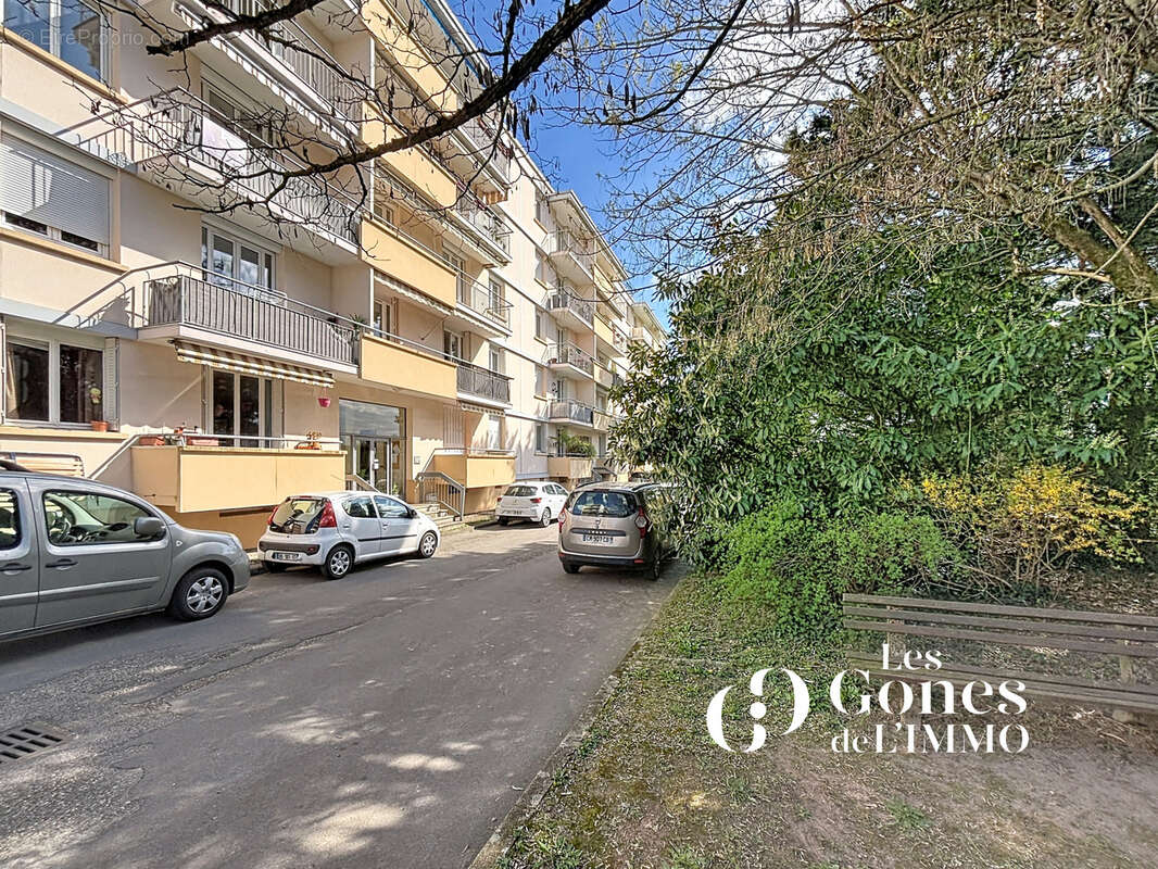 Appartement à TASSIN-LA-DEMI-LUNE