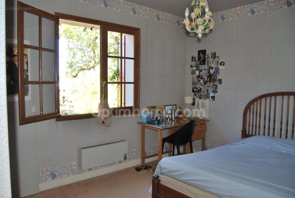 Belle maison familiale de plain pied de 140m2 avec piscine - photo 8