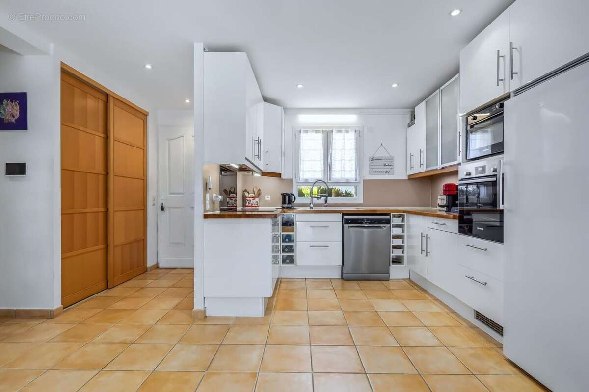 Maison 165 m² à Sainte-Marie  - photo 6