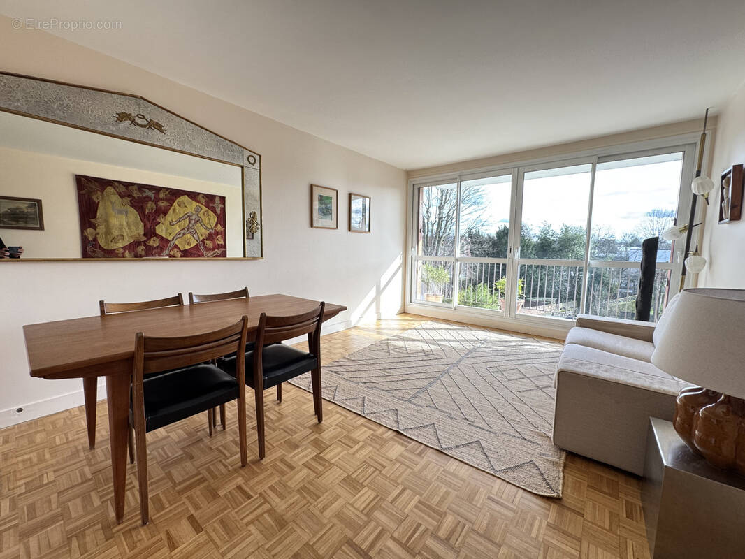 Appartement à LE PERREUX-SUR-MARNE