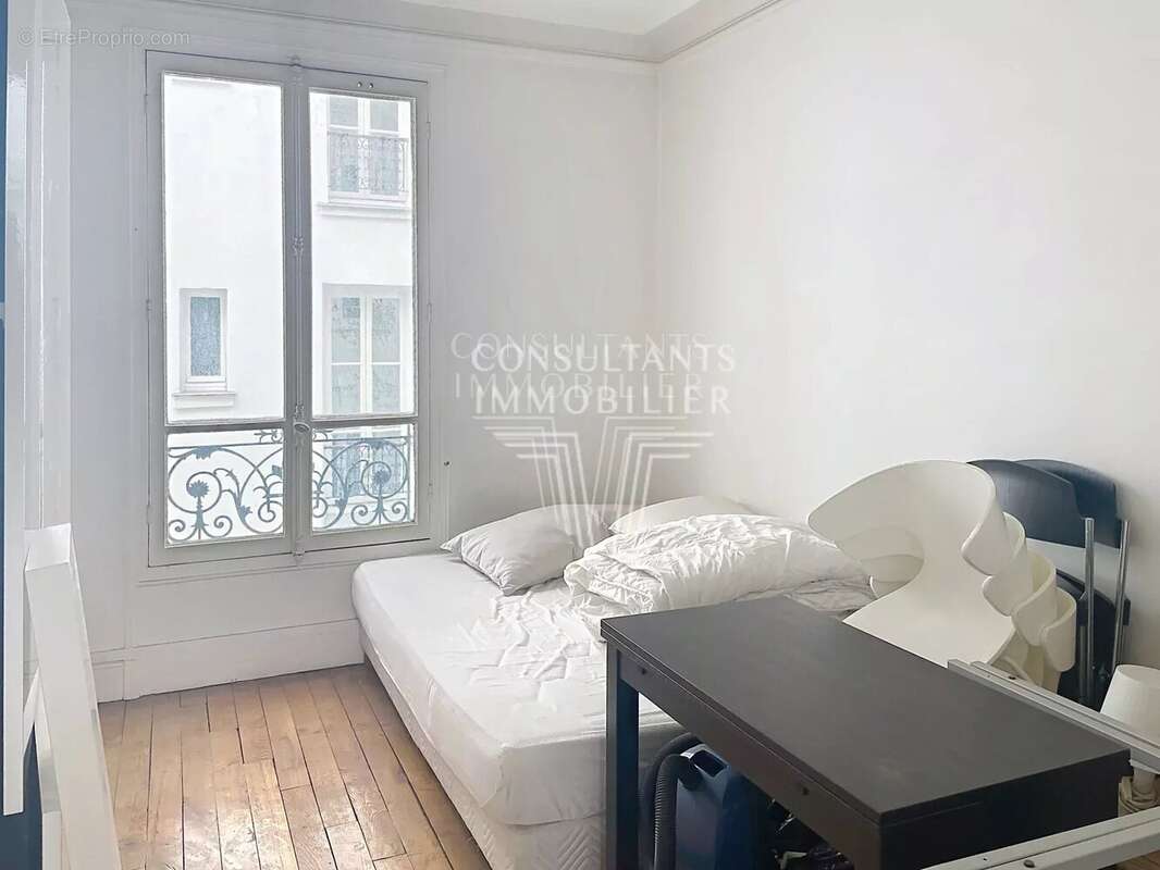 Appartement à PARIS-7E