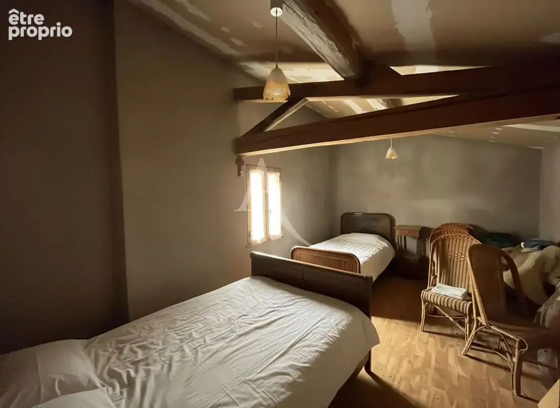 Maison de village en plein centre ville avec cour extérieur et jardin ! - photo 8