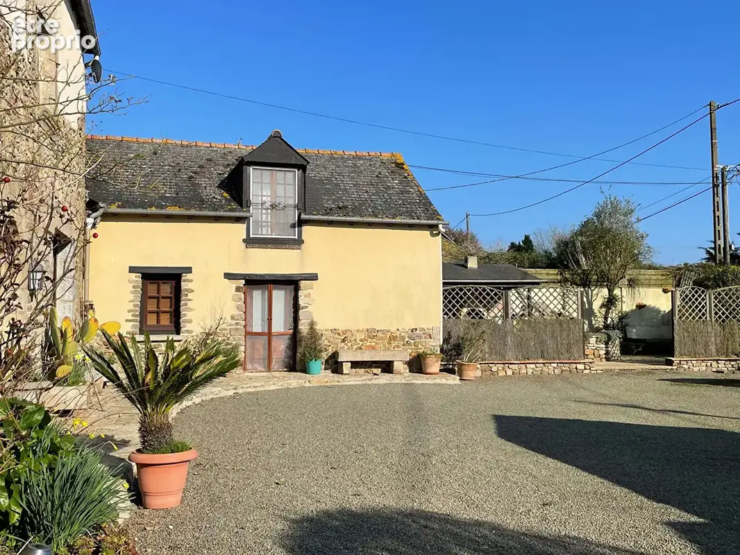 EXCLUSIVITÉ ! Proche Caulnes,  Charmante demeure avec gîte, jardin et dépendances - photo 13