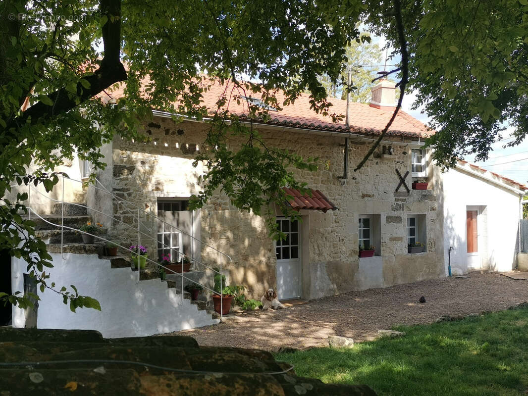 Maison à LOUERRE