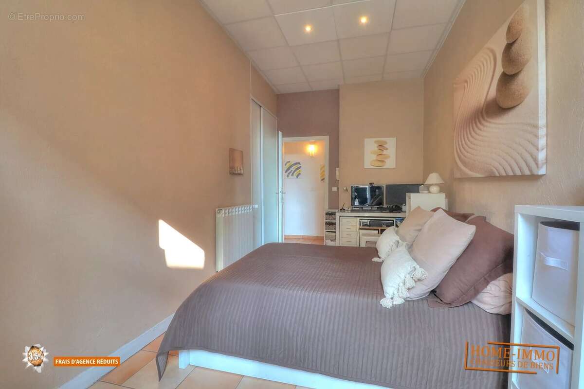 Appartement à VALLAURIS