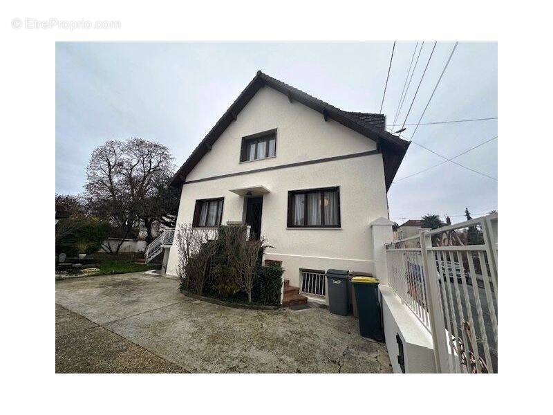 Maison à NEUILLY-PLAISANCE