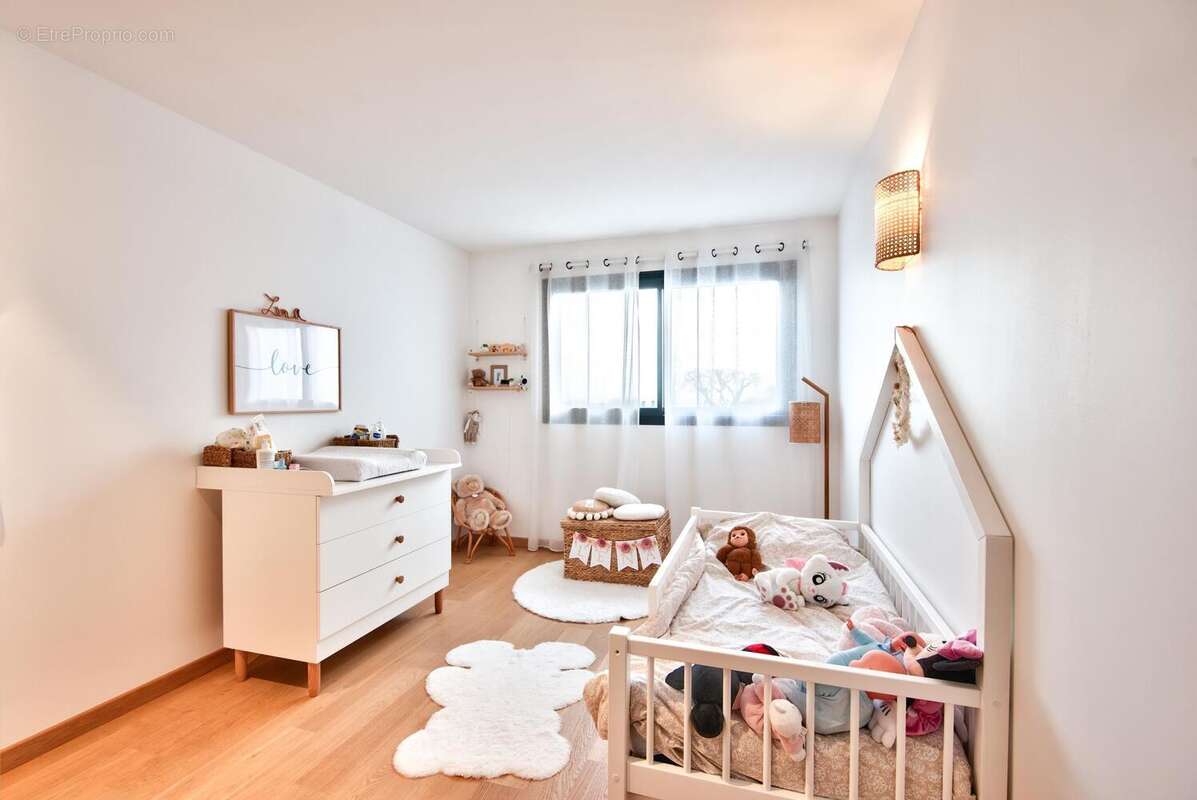 Maison à TOURRETTE-LEVENS