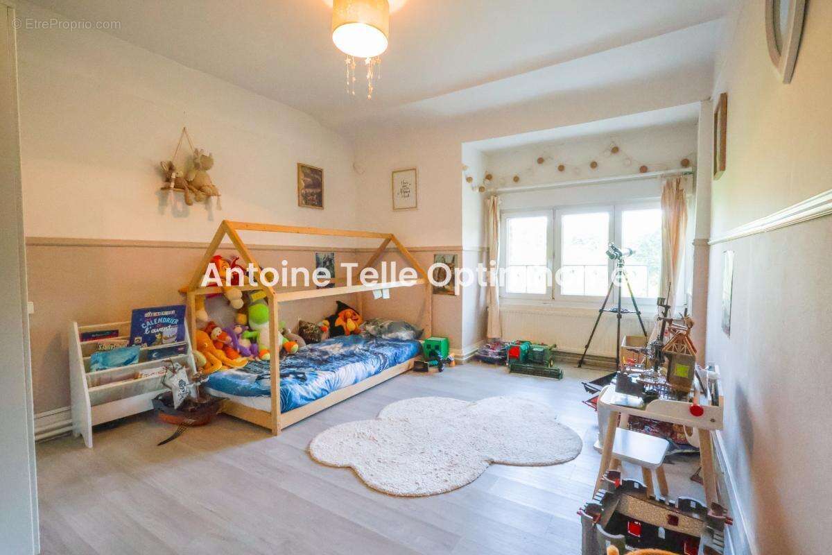 Proche Le Cateau 59360 - Maison individuelle avec nombreuses dépendances & jardin sur 1700m² - photo 8
