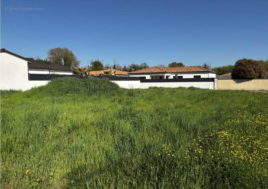Terrain à BERGERAC