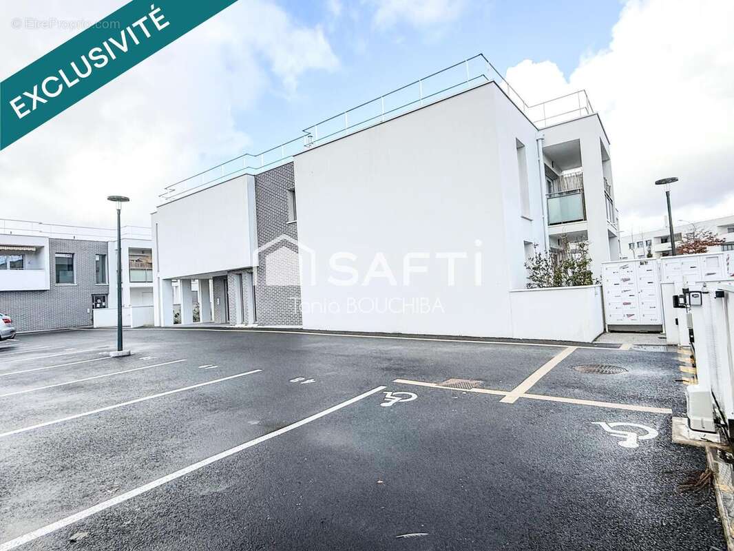 Photo 5 - Parking à VILLENAVE-D'ORNON