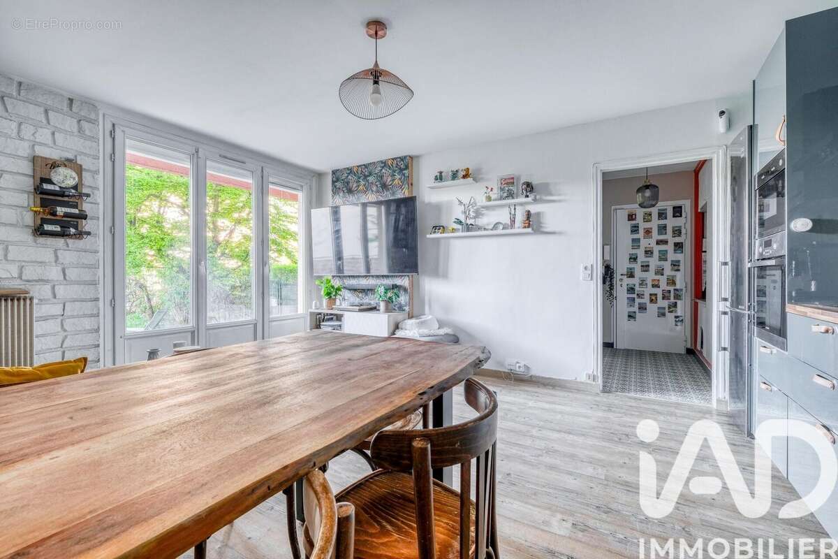 Photo 4 - Appartement à LIVRY-GARGAN