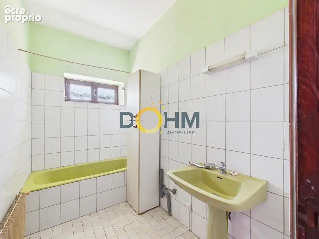 Maison mitoyenne à Auzat-la-Combelle   100 m2 habitables - photo 11