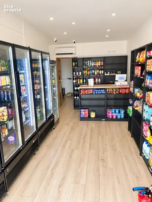 Lunel-viel   local commercial 34 m2 avec vitrine   vendu loué   rentabilité 6,63 % - photo 2