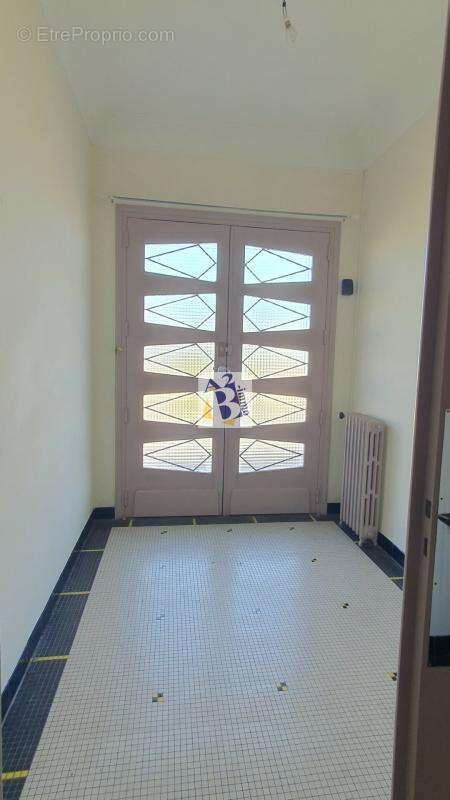 Maison à MAGNAC-SUR-TOUVRE