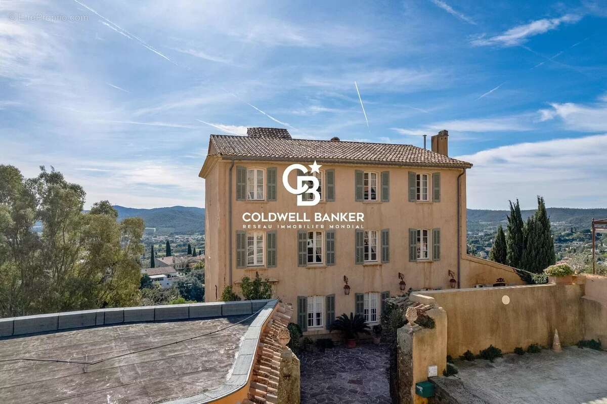 Maison à BORMES-LES-MIMOSAS