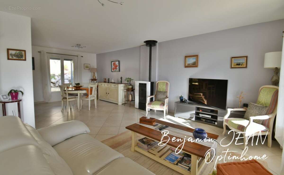 À vendre – Maison de plain-pied 115 m² à Nissan-lez-Enserune - photo 11