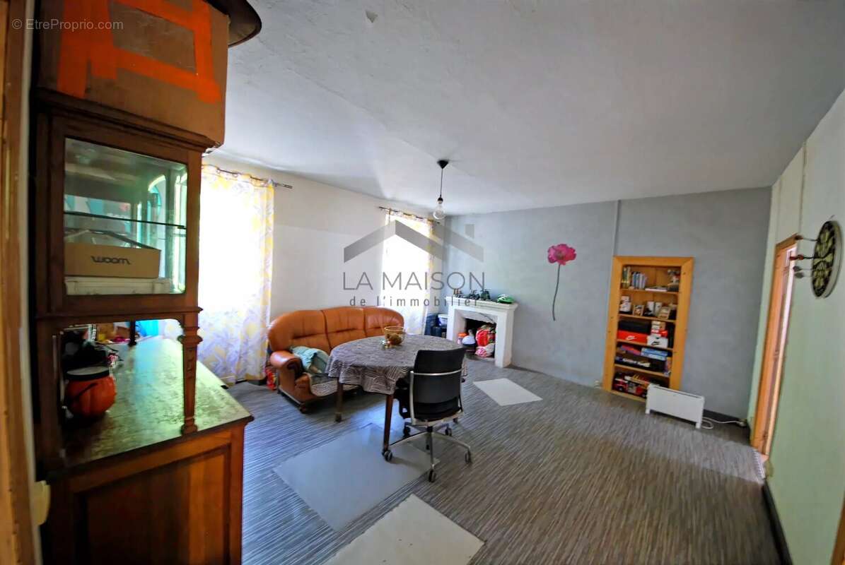 Appartement à LEVIE